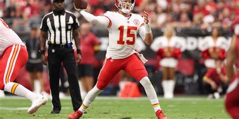 Chiefs' Patrick Mahomes provides update on wrist injury suffered in ...