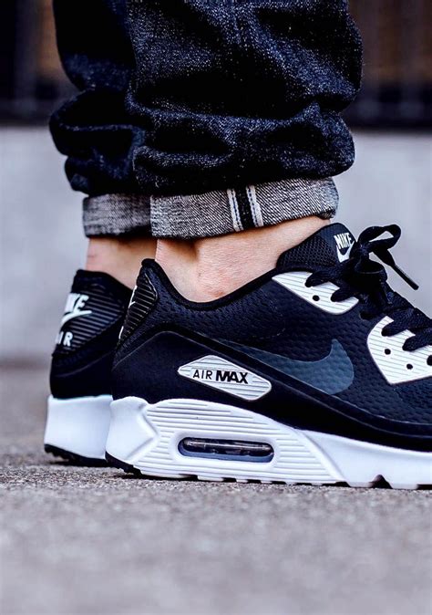 NIKE Air Max 90 Ultra Essential Black | Skate wear, Outfits streetwear ...