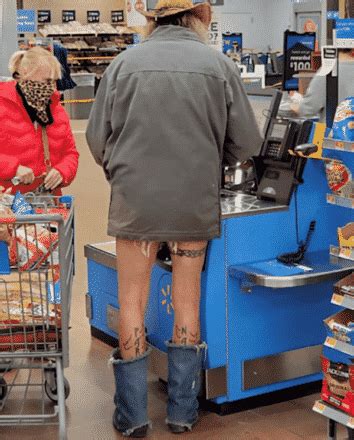 50 Of The Best And Funniest People Of Walmart Photos Of All Time (This ...