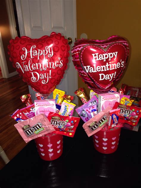 Small valentines bouquets | Valentine gifts for kids, Valentines candy ...