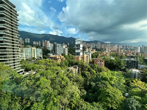 Best Areas for Expats in Medellín Colombia | AmeliaAndJP.com