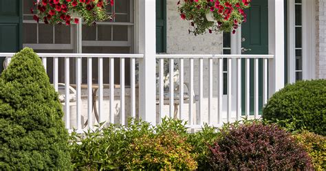 Most Popular Deck Railing Colors: Aluminum & Vinyl - Smucker Fencing