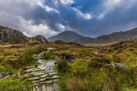 Premium Photo | Snowdonia national park