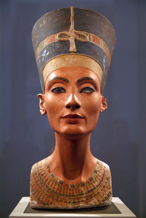 Geografía, Historia y Arte: El Busto de Nefertiti