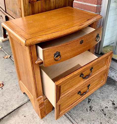 UHURU FURNITURE & COLLECTIBLES: SOLD **BARGAIN BUY** #102618 Modern ...