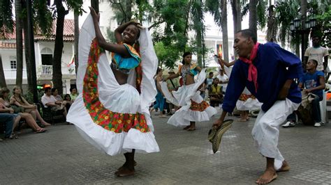 Cumbia dancer highlights Hispanic contributions to the arts