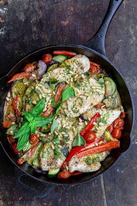 20-Minute Pesto Chicken and Vegetables | The Mediterranean Dish