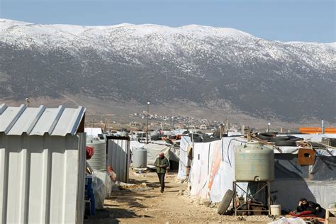 With Lebanon’s Economic Collapse, Syrian Refugees Become Scapegoats - DAWN