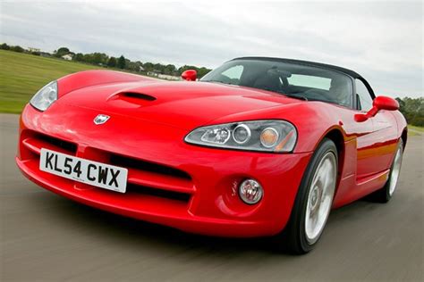 Dodge SRT-10 Convertible 8.3 V10 2d specs & dimensions | Parkers