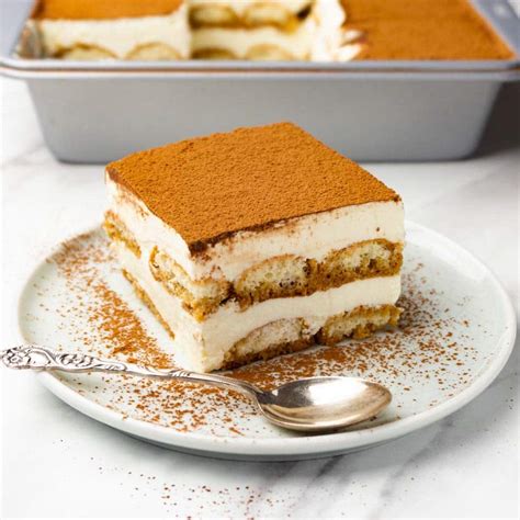 Easy tiramisu recipe - Sugar Pursuit