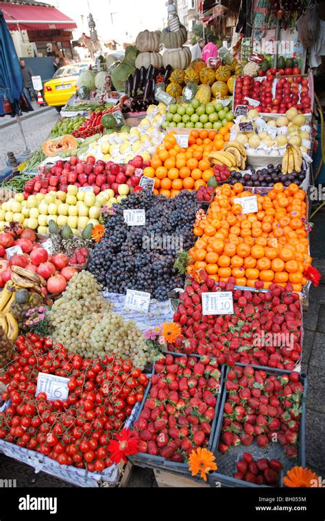 Market, Istanbul, Turkey Stock Photo - Alamy