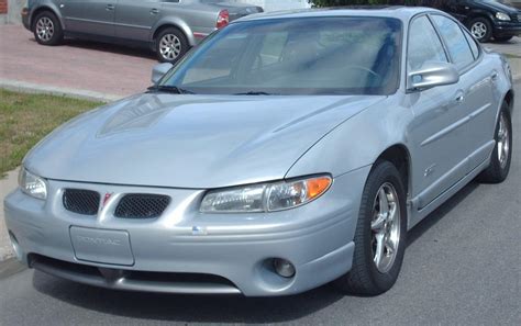 File:2001-2003 Pontiac Grand Prix GTP Sedan.jpg - Wikimedia Commons