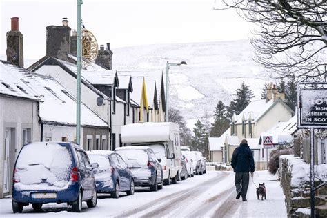 Met Office reveals date first snow of 2023 could hit UK | The Independent