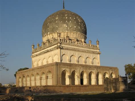 Qutb Shahi Tomb Historical Facts and Pictures | The History Hub