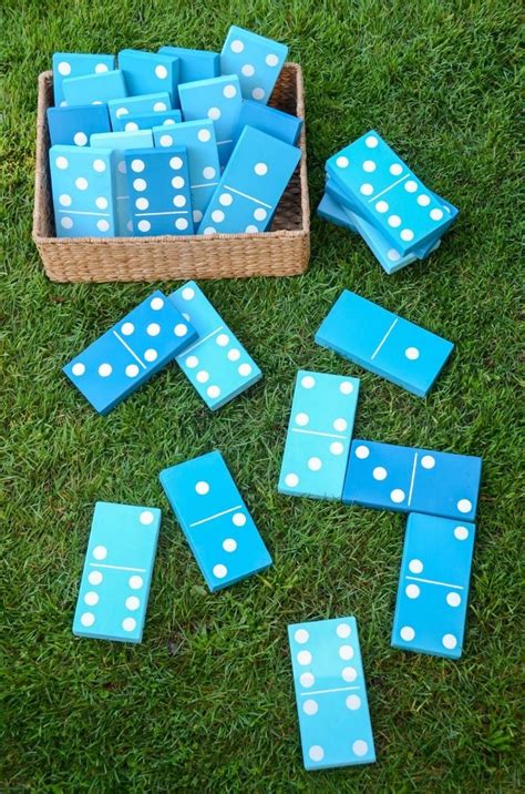 10 DIY Games That’ll Keep Your Kids Happy Outside | Diy yard games ...