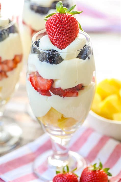 Dessert Parfait {Strawberry Pineapple Parfait!} | Lil' Luna