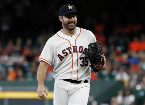 Justin Verlander wins second AL Cy Young Award