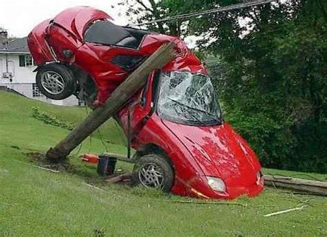 Comment cette voiture a fait?? :O | Grappige auto's, Auto, Foto's