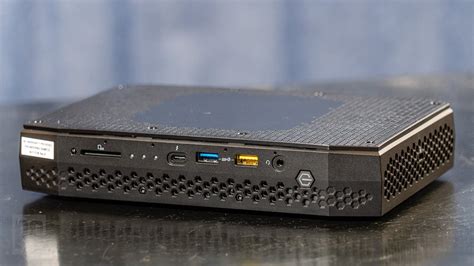 Intel NUC 11 Enthusiast Kit (NUC11PHKi7C, 'Phantom Canyon') - Review ...