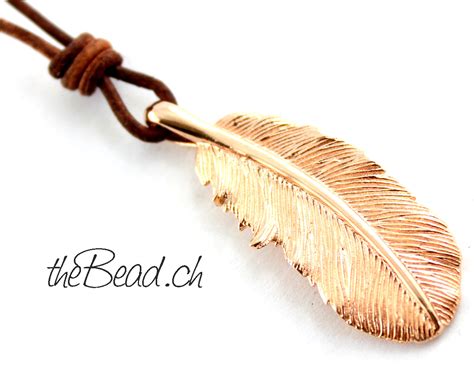 www.theBead.ch: Trend Schmuck Feder - Anhänger in rosegold, wunderschön ...