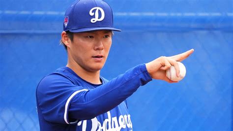 Yoshinobu Yamamoto of the Dodgers shines in his spring debut - Sports ...