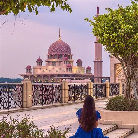 Pin auf Malaysian Most Beautiful Mosque