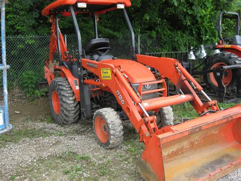 2008 Kubota B26 Tractor Loader Backhoes - John Deere MachineFinder