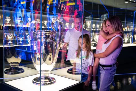 Barcelona: FC Barcelona Museum "Barça Immersive Tour" Ticket