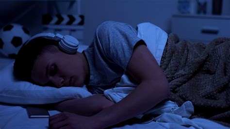 Music May Help You Have Better Sleep, According to Psychologists | Power of Positivity