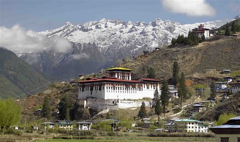 Paro Rinpung Dzong - Bhutan Peaceful Tours & Treks