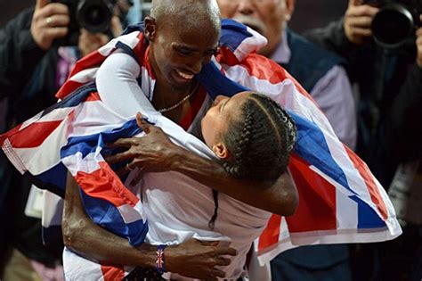 London 2012 Olympics: Mo Farah wins gold medal in the 10,000 metres final