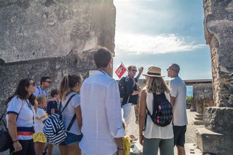 Tour of Pompeii from Naples | Grayline Amalfi Coast