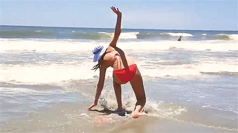 The Funniest Beach Fails | Funny Videos 2023 | Girl Fails | Fails of The Week Reaction #115 ...