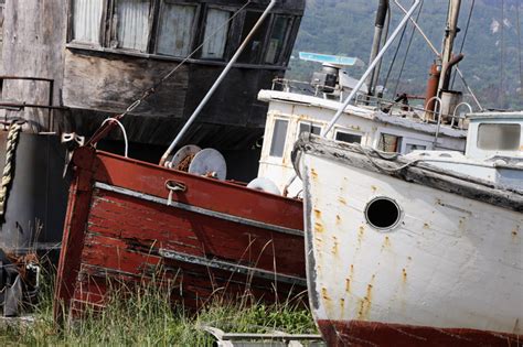 Owners of wrecked, abandoned boats could now be fined up to $6 million - NEWS 1130