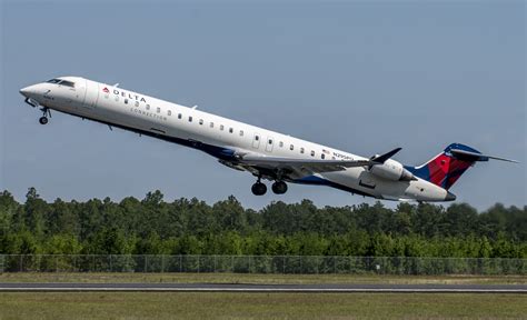 The Brunswick, GA Airport | Flights, Dining & Parking