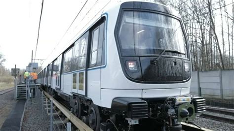 Le nouveau métro marseillais effectue ses premiers essais sur rails dans le Nord