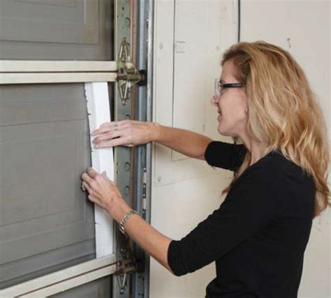 VIDEO: DIY Garage Door Insulation Kit Installation Instructions | Insulfoam