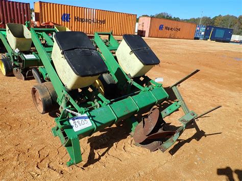 JOHN DEERE 2 ROW PLANTER (C-3) - J.M. Wood Auction Company, Inc.