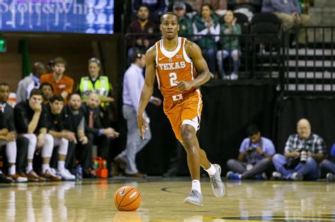 Texas Longhorns basketball falls to Baylor 69-60