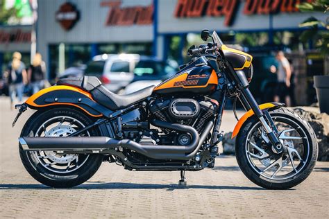 Thunderbike Orangeglide | customized H-D Softail Sport Glide FLSB