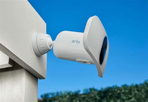 Review: Arlo Pro 3 Floodlight Security Camera – Pickr