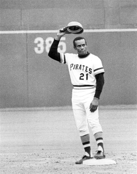 Salute to Roberto Clemente | Baseball History Comes Alive