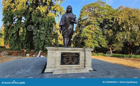 Savitribai Phule, Statue on the Premises of the Savitribai Phule Pune ...