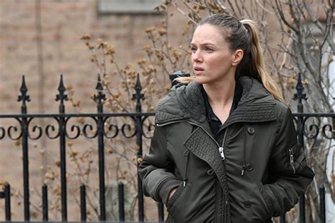 Tracy Spiridakos Leaving ‘Chicago P.D.’ in Season 11: What We Know – Hollywood Life