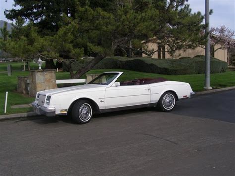 1981 Buick Riviera - Information and photos - MOMENTcar