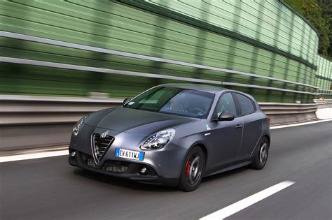 2015 Alfa Romeo Giulietta Quadrifoglio Verde Review : first drive ...