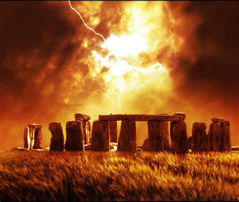 Encyclopedia: Stonehenge at Night