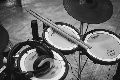 What is Better, Electric Drums, or Normal Drums? - NYK Daily