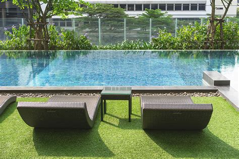 Artificial Grass Around Pool (Deck Turf Guide) - Designing Idea