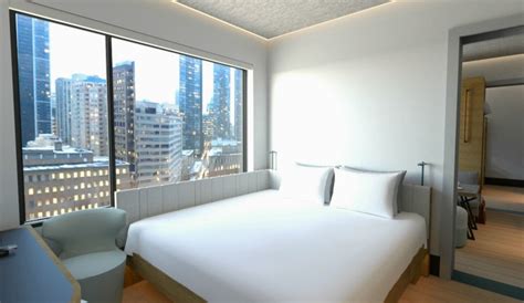 New Hilton Motto hotels have tiny, multipurpose rooms | WTOP